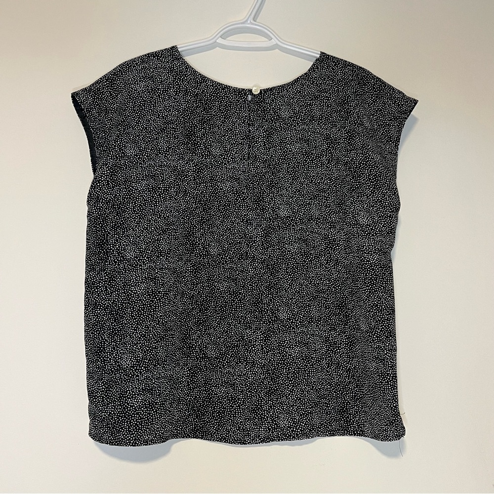 Elegant Black and White Speckled Blouse - Picture 2 of 4